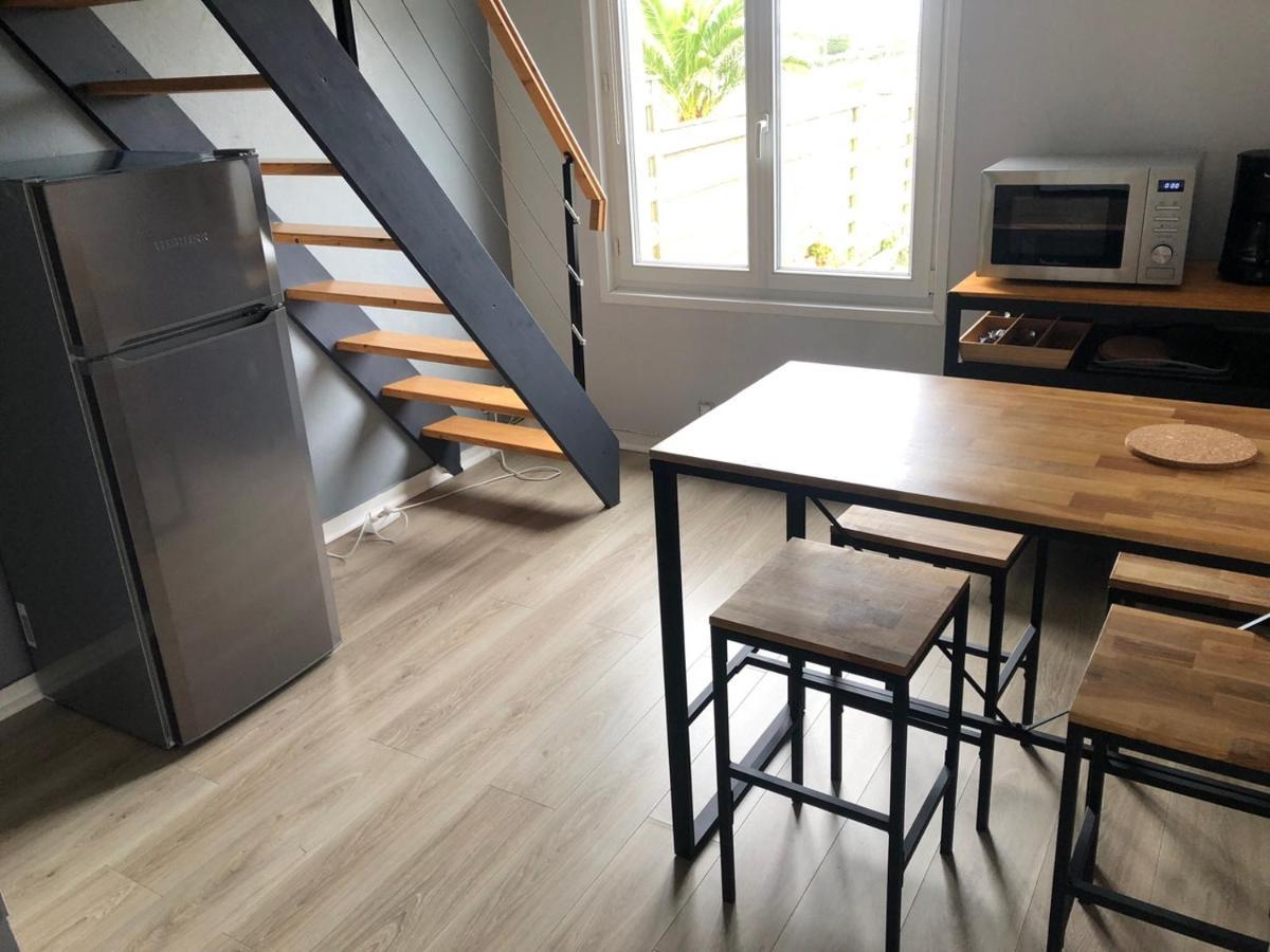 Maisonnette A 100 M De La *